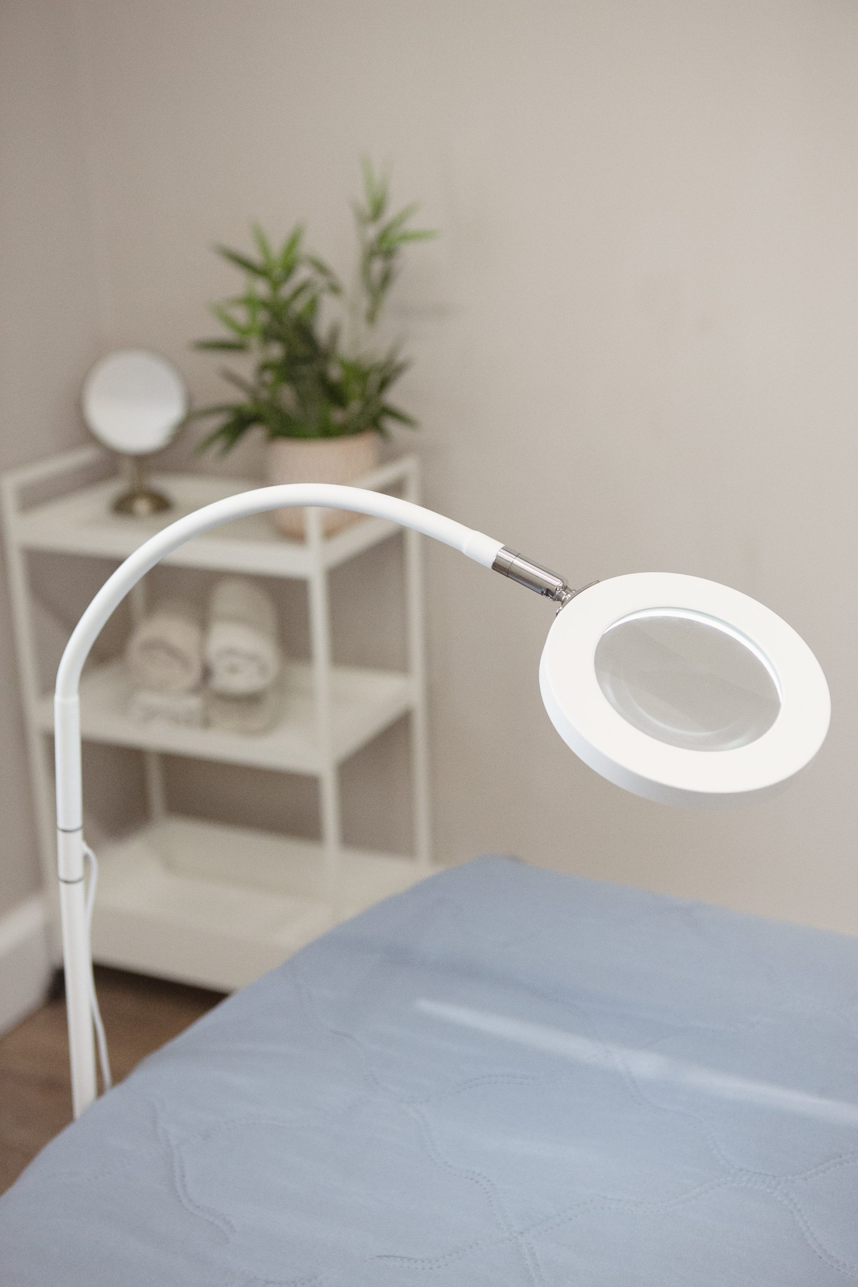 Chameleon Multi Task Magnifier - Image 8